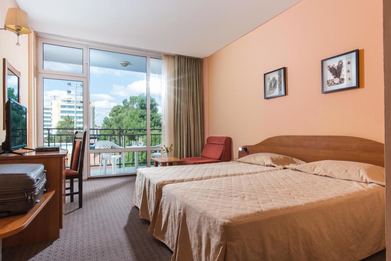 Отель Hotel Cоmplex Avliga Beach - Halfboard Солнечный Берег