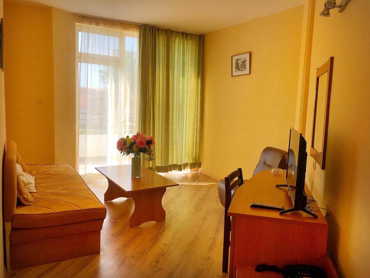 Отель Hotel Cоmplex Avliga Beach - Halfboard Солнечный Берег
